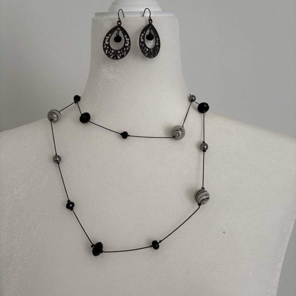 Black snd Silver Beaded Infinity Necklace with Matching Hoop Earrings